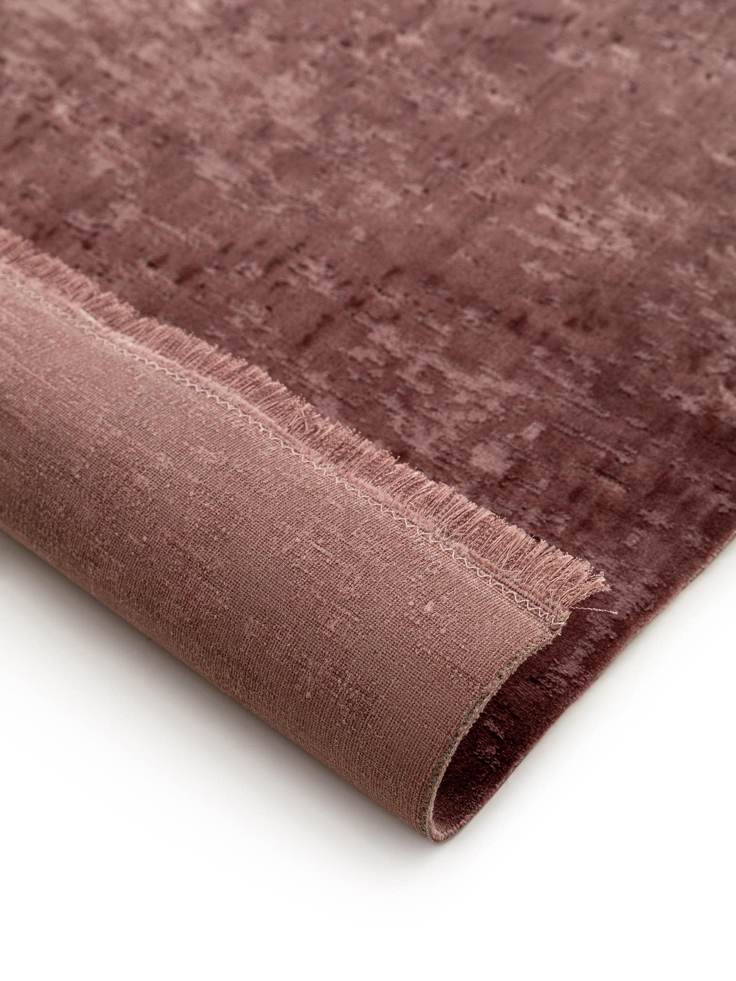 Teppich aus 100% Polyester in Rosa mit 6 bis 10 mm hohem Flor von benuta
