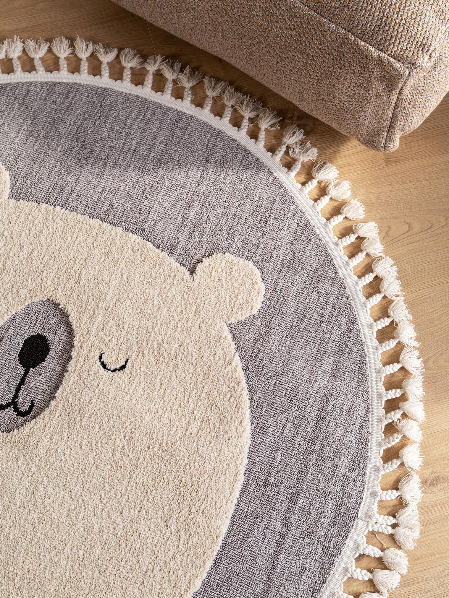 Teppich aus 100% Polyester in Grau mit 11 bis 20 mm hohem Flor von Lytte