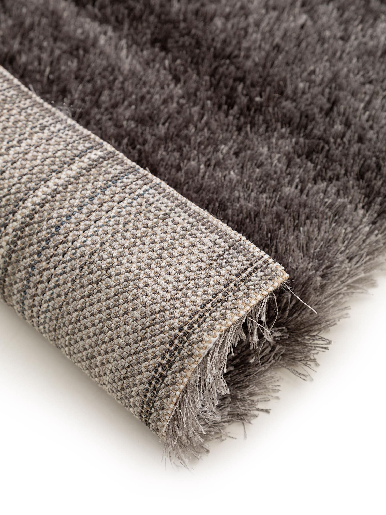 Tapijt van 100% Polyester in Grijs met een 21 - 30 mm hoge pool van benuta