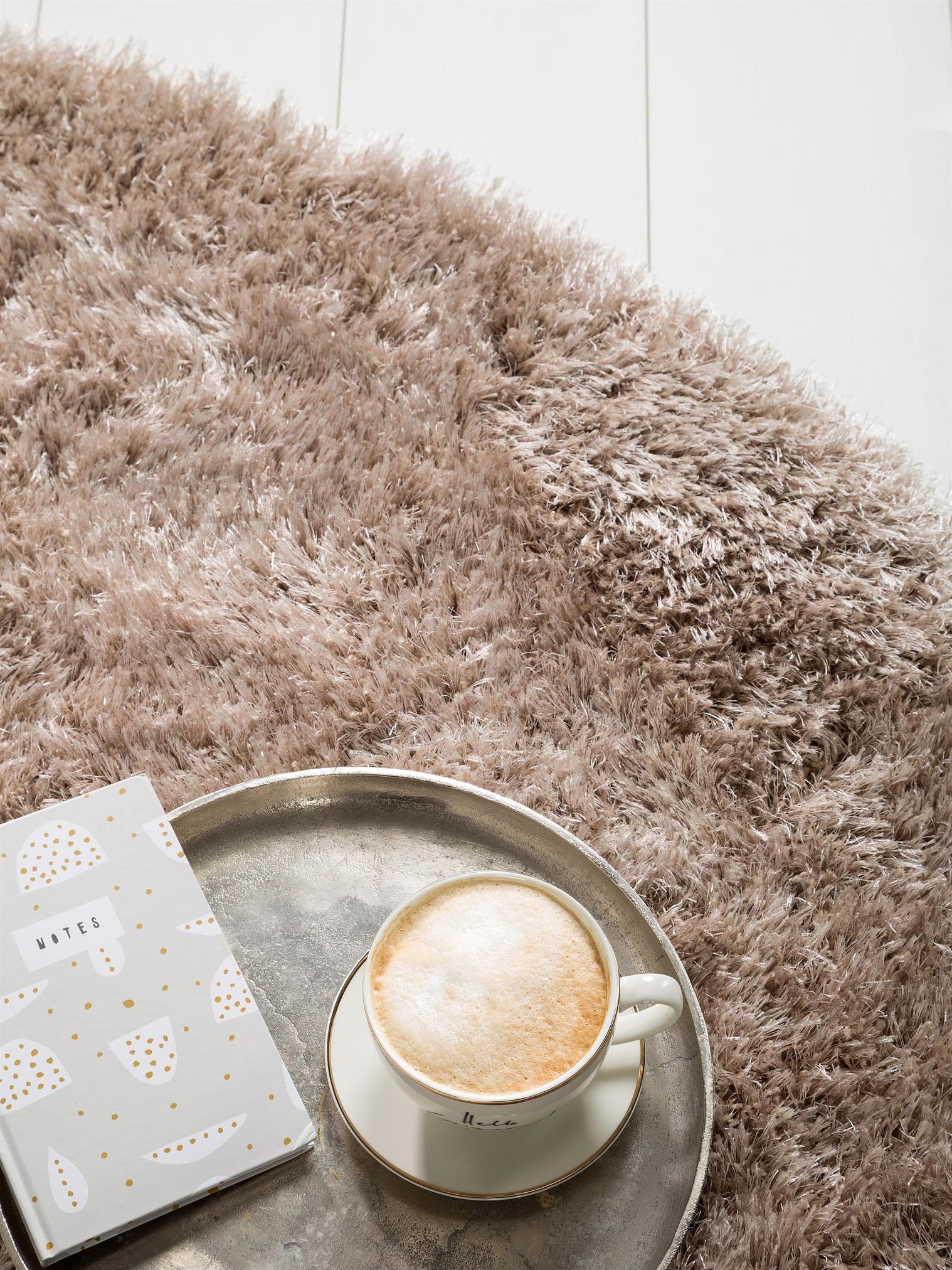 Teppich aus 50% Polyester, 50% Polypropylen in Beige mit 51 bis 60 mm hohem Flor von benuta Pop