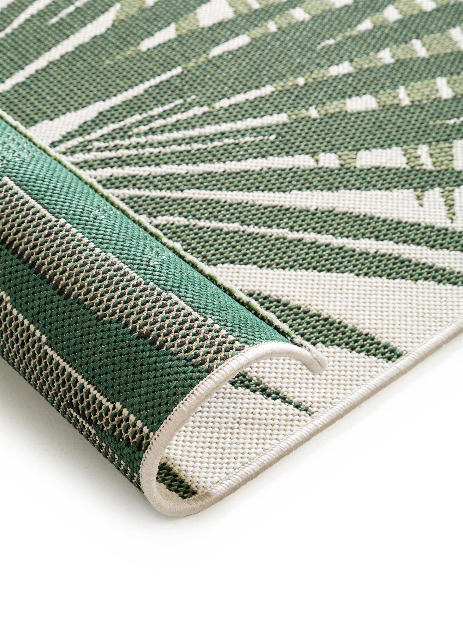Tappeto di 100% Polipropilene in Verde con pelo alto 1- 5 mm da benuta Nest