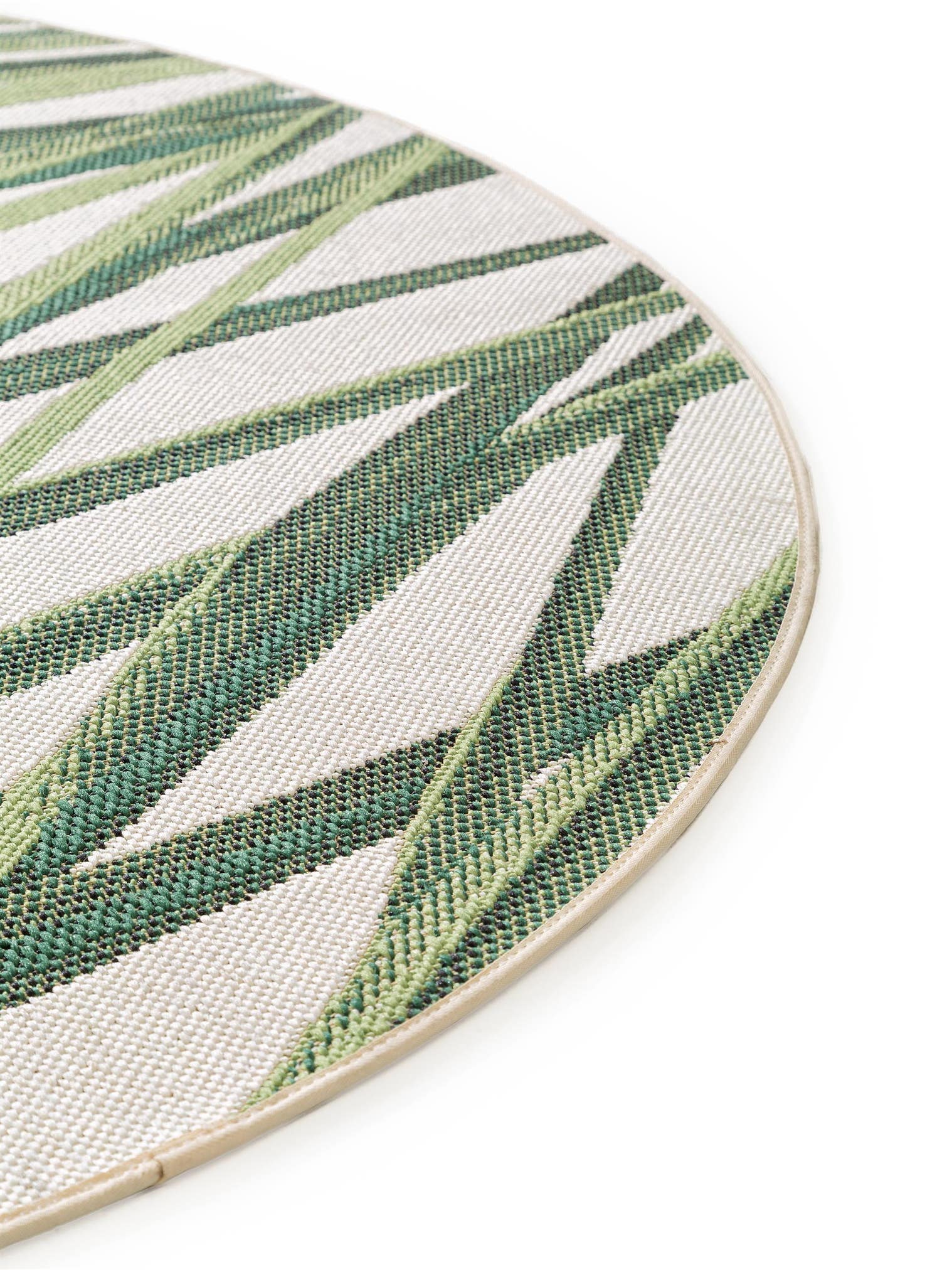 Teppich aus 100% Polypropylen in Grün mit bis 5 mm hohem Flor von benuta Nest
