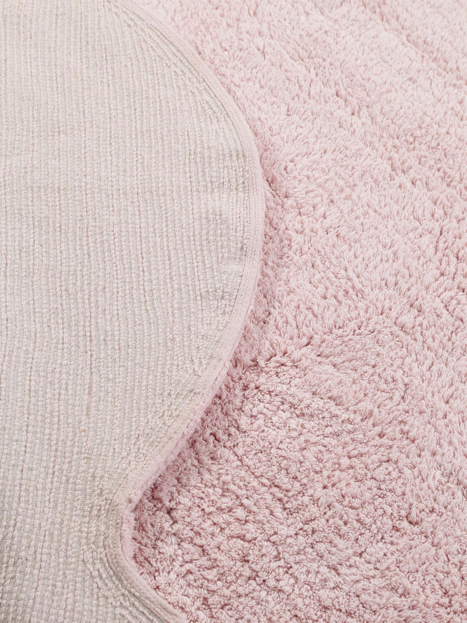 Teppich aus 100% Baumwolle in Rosa mit 11 bis 20 mm hohem Flor von Lytte