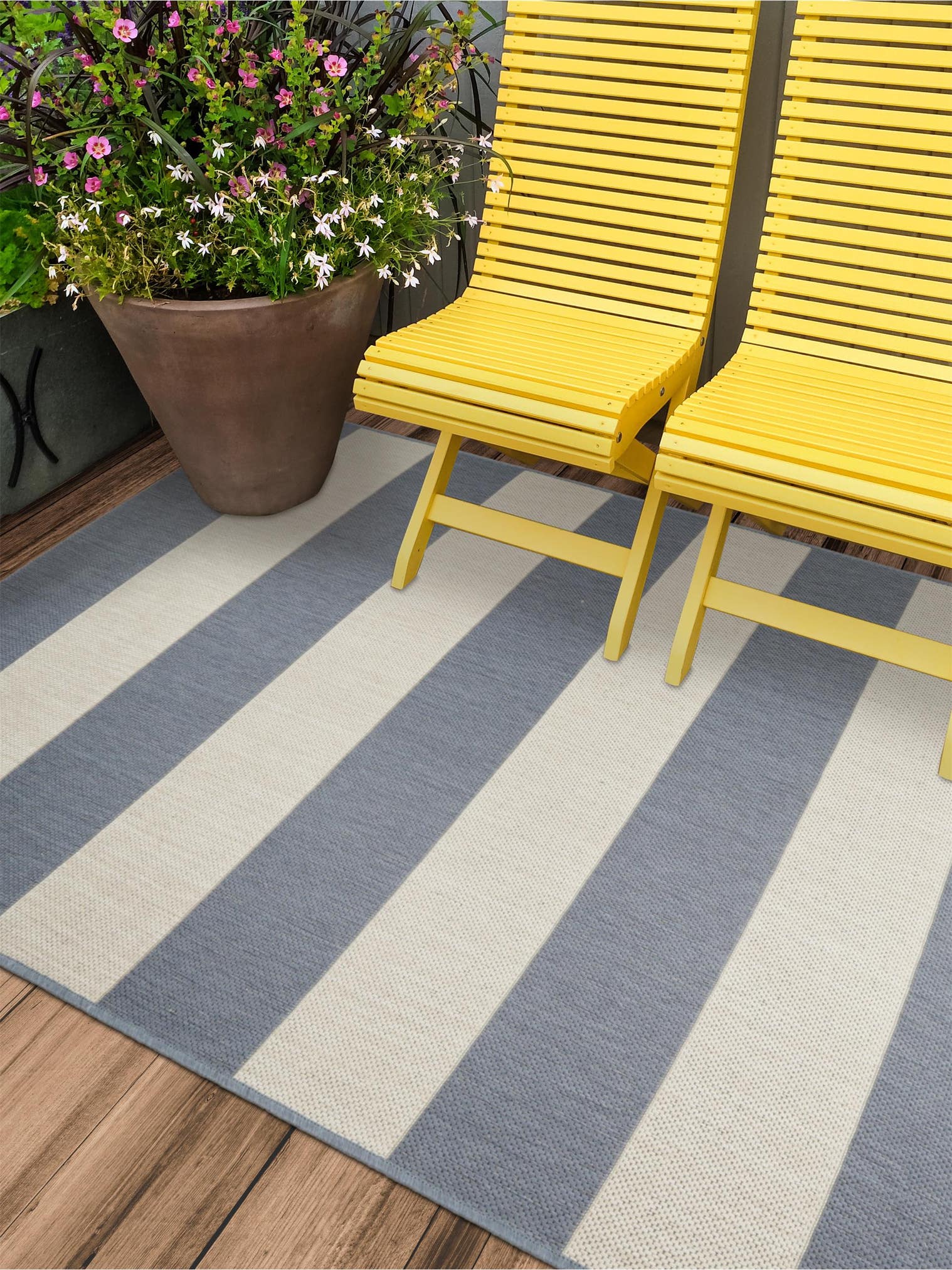 Teppich aus 100% Polypropylen in Blau mit 6 bis 10 mm hohem Flor von benuta Nest