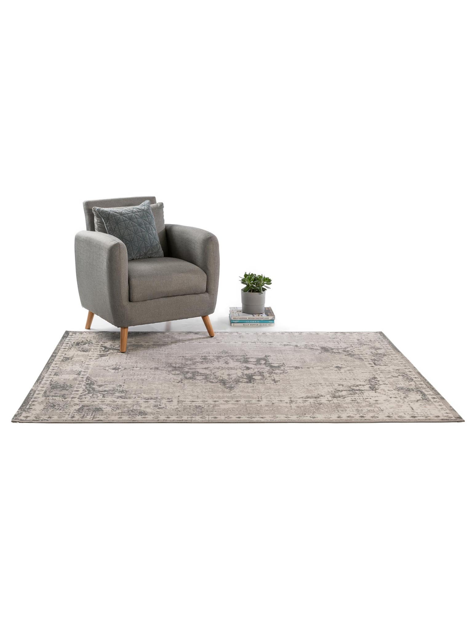 Teppich aus 100% Polypropylen in Grau mit bis 5 mm hohem Flor von benuta Nest