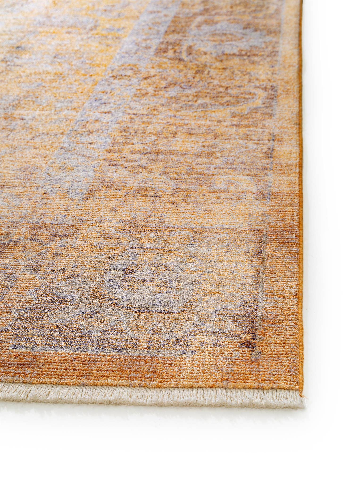 Teppich aus 100% Viskose in Orange mit bis 5 mm hohem Flor von benuta Pop