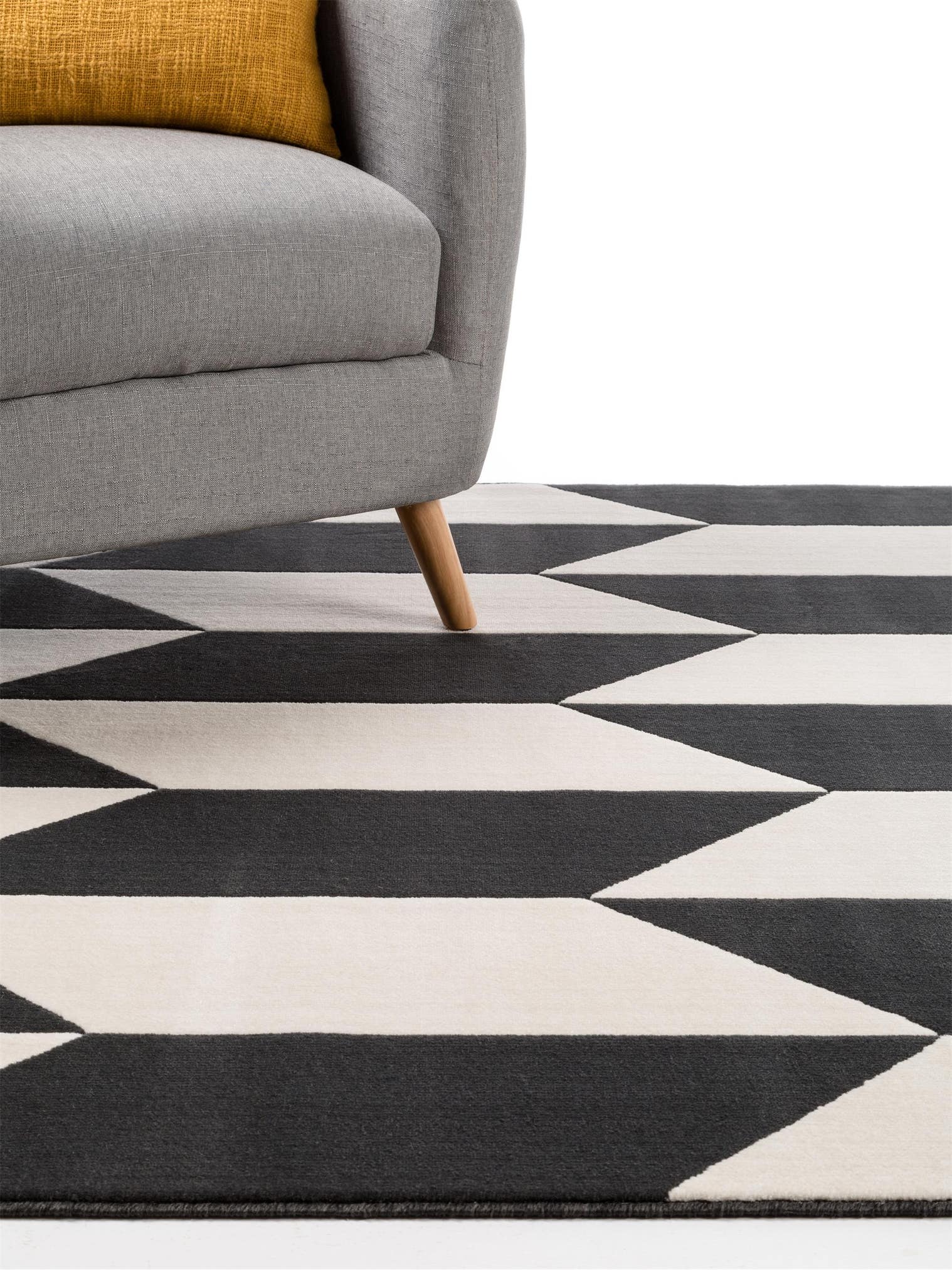 Teppich aus 100% Polypropylen in Schwarz/Weiß mit 6 bis 10 mm hohem Flor von benuta Pop