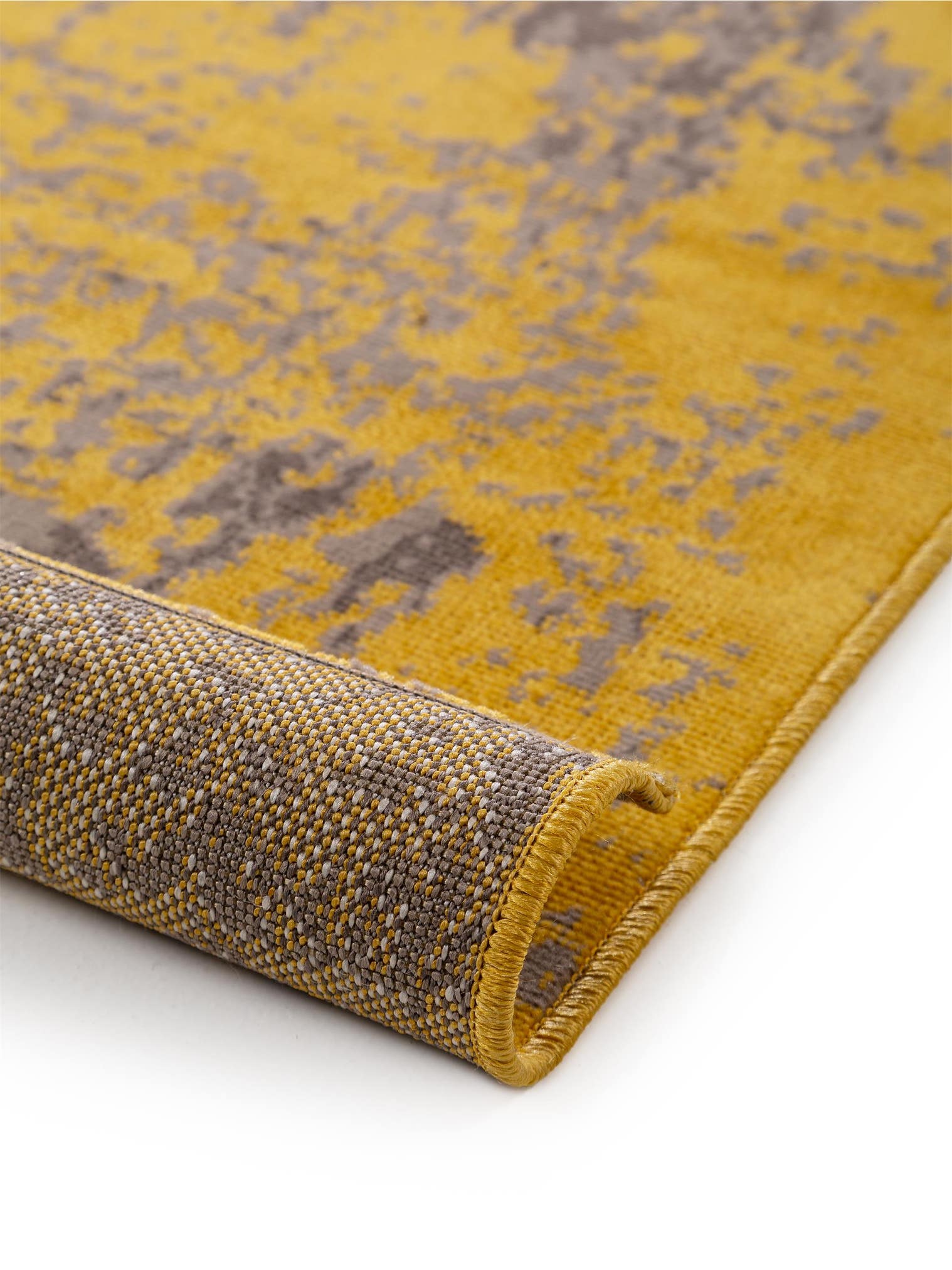 Teppich aus 100% Polypropylen in Gelb mit bis 5 mm hohem Flor von benuta