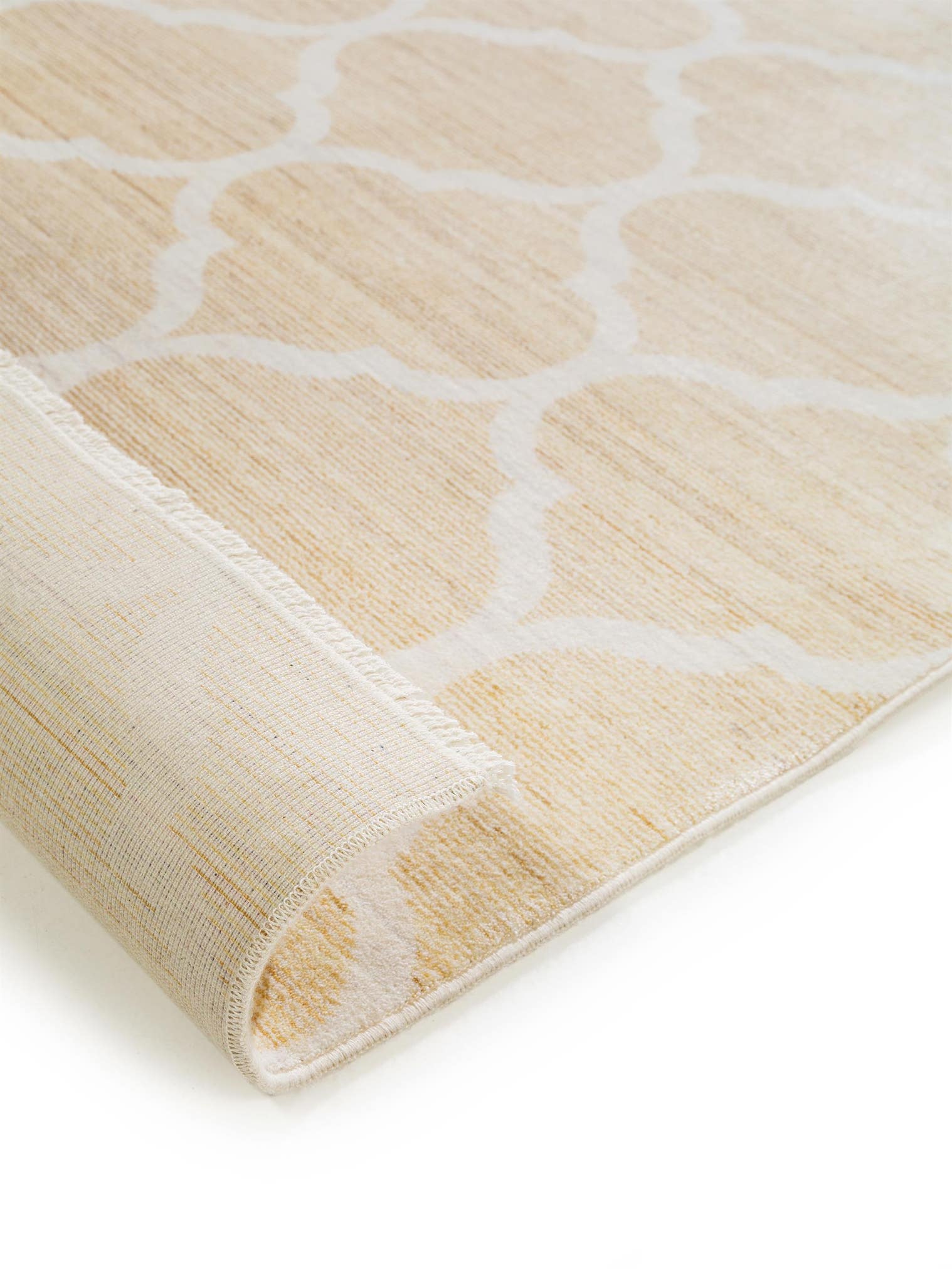 Teppich aus 100% Viskose in Beige mit bis 5 mm hohem Flor von benuta