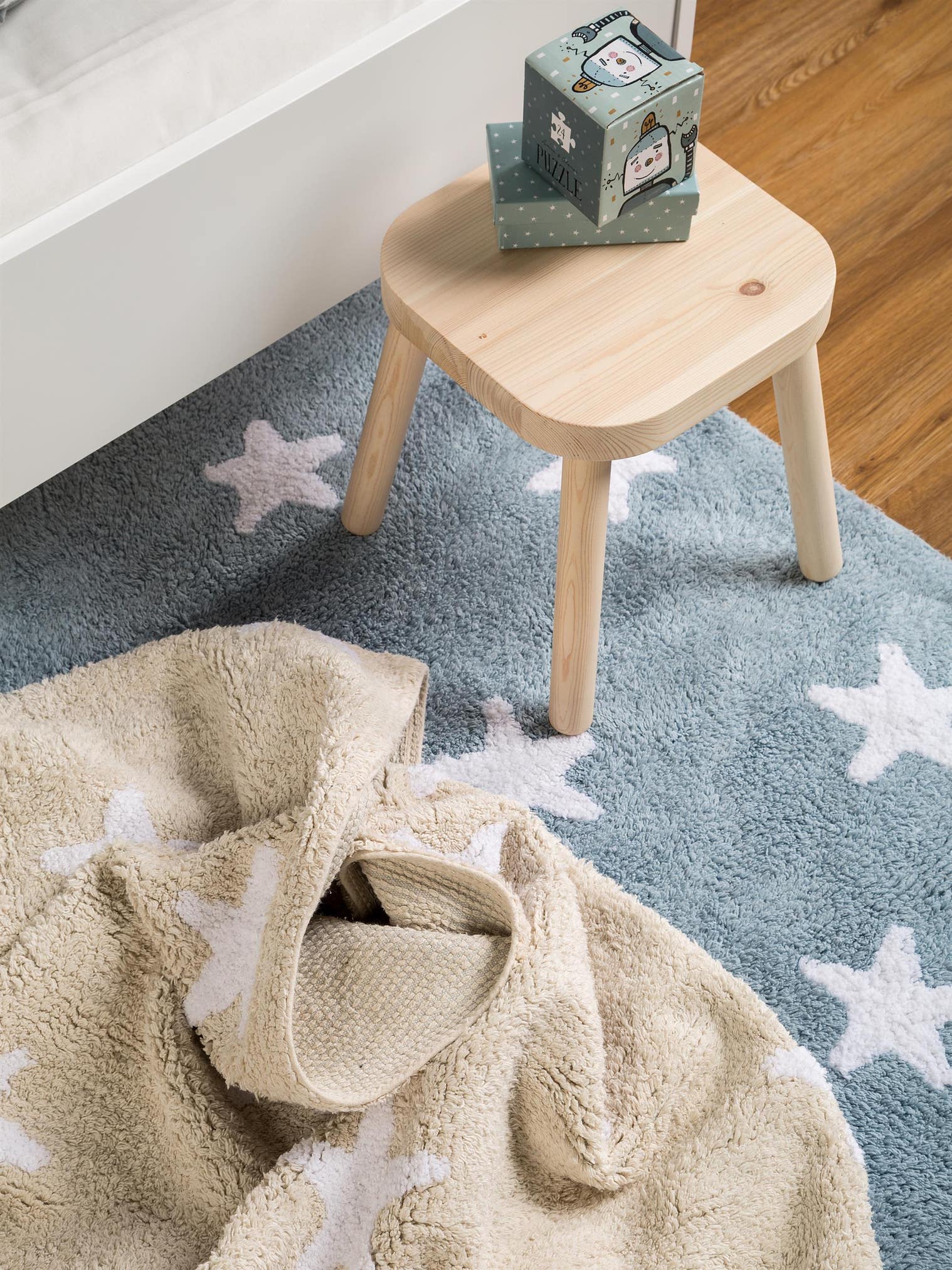 Teppich aus 100% Baumwolle in Blau mit 11 bis 20 mm hohem Flor von Lytte