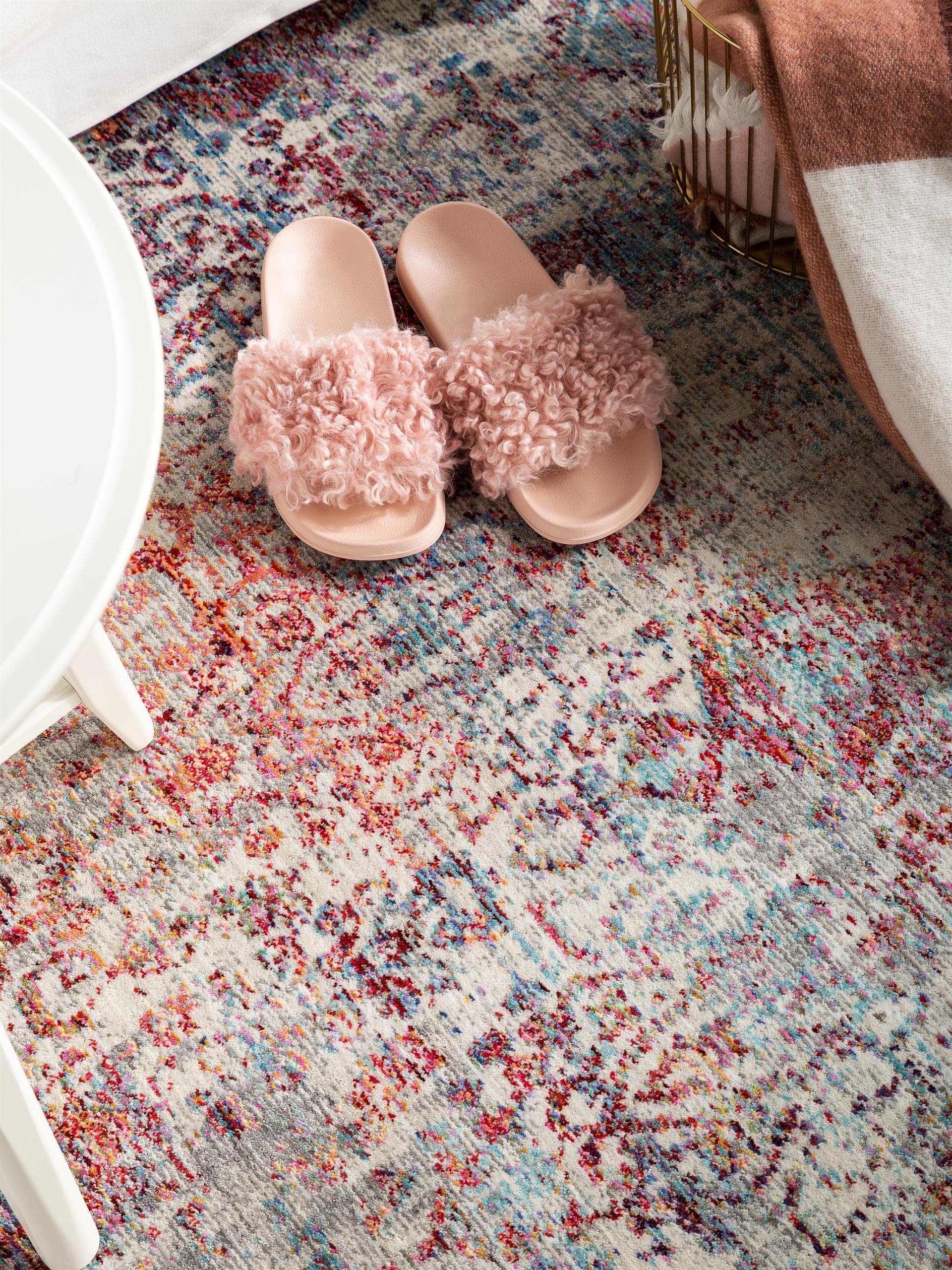 Rug made of 100% Polyester in Multicoloured with a 1- 5 mm high pile by benuta