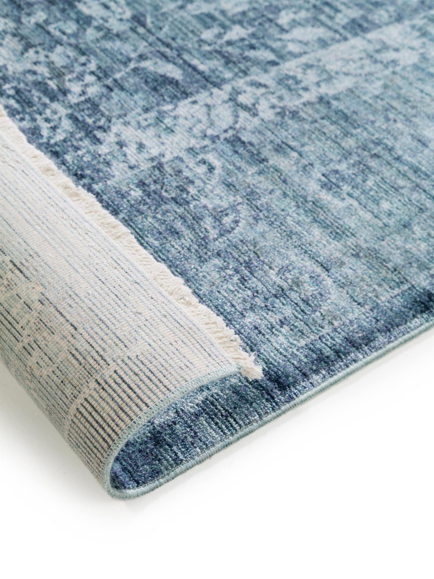 Tapis en 100% Viscose en Bleu avec une pile de 1- 5 mm de hauteur de benuta Pop