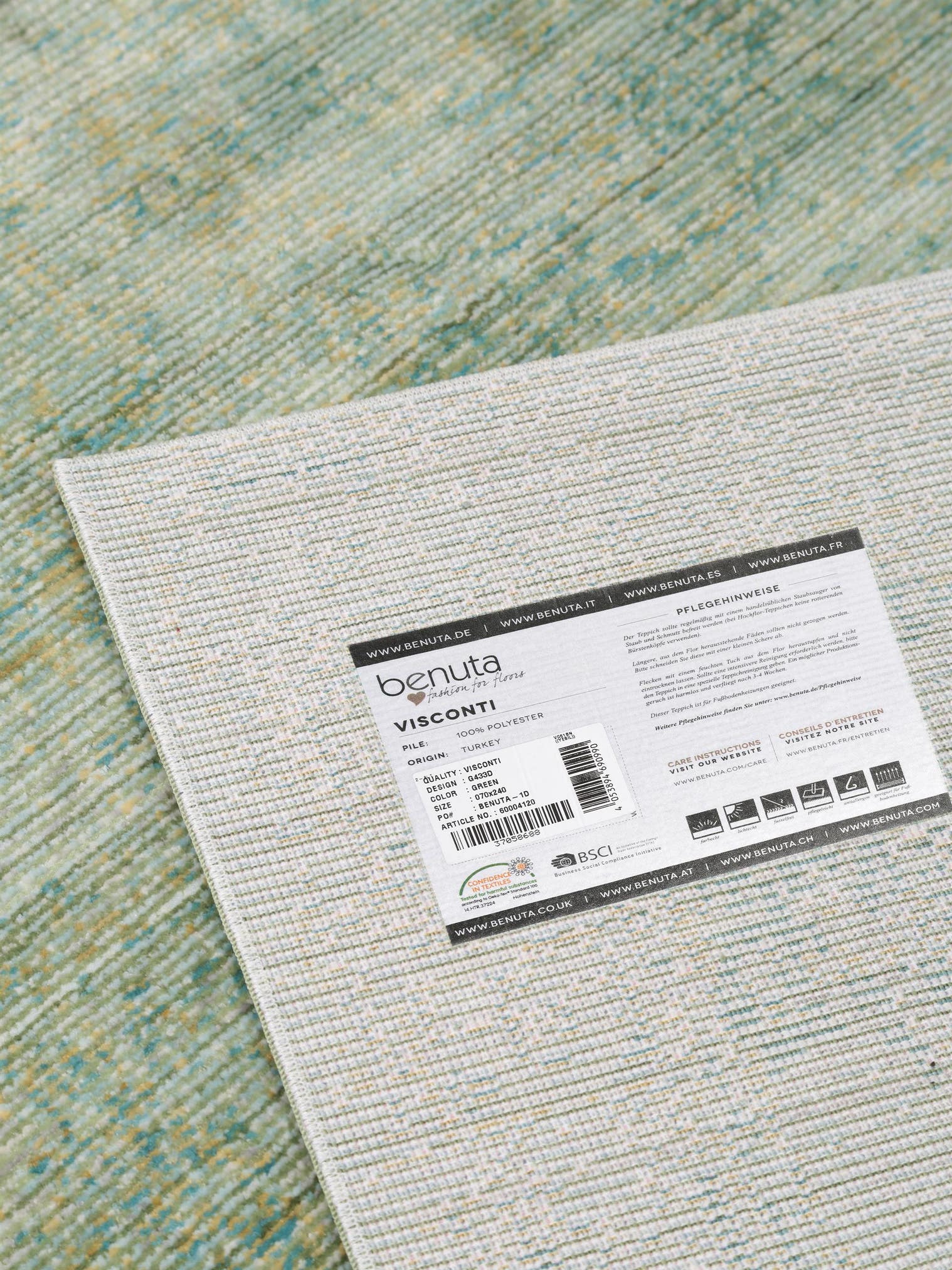 Teppich aus 100% Polyester in Grün mit bis 5 mm hohem Flor von benuta